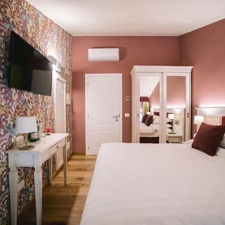 Hotel Bacco D'Oro Wine & Relais à Mezzane di Sotto Extérieur photo