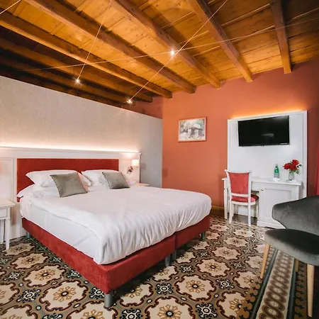 Hotel Bacco D'Oro Wine & Relais à Mezzane di Sotto Extérieur photo